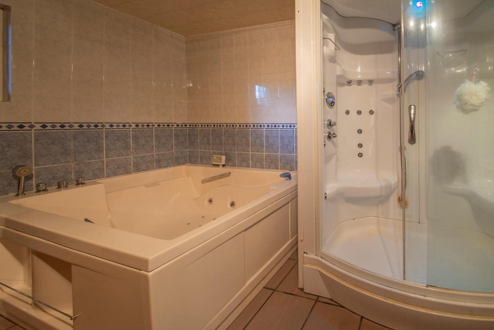 Sol Battire Hotel Brisy ภายนอก รูปภาพ
